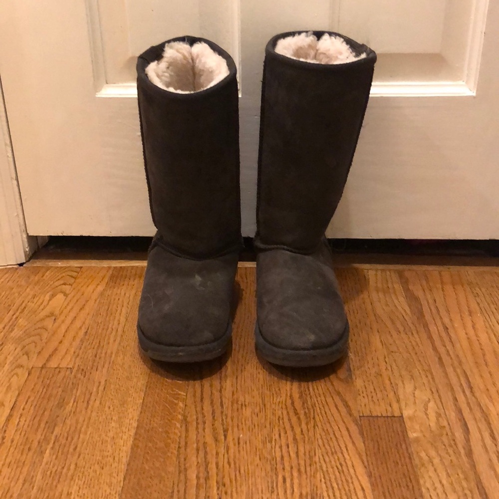 Girls size 13 emu boots